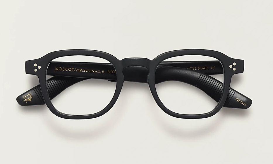 momza-color-matte-black-pos-2_1200x