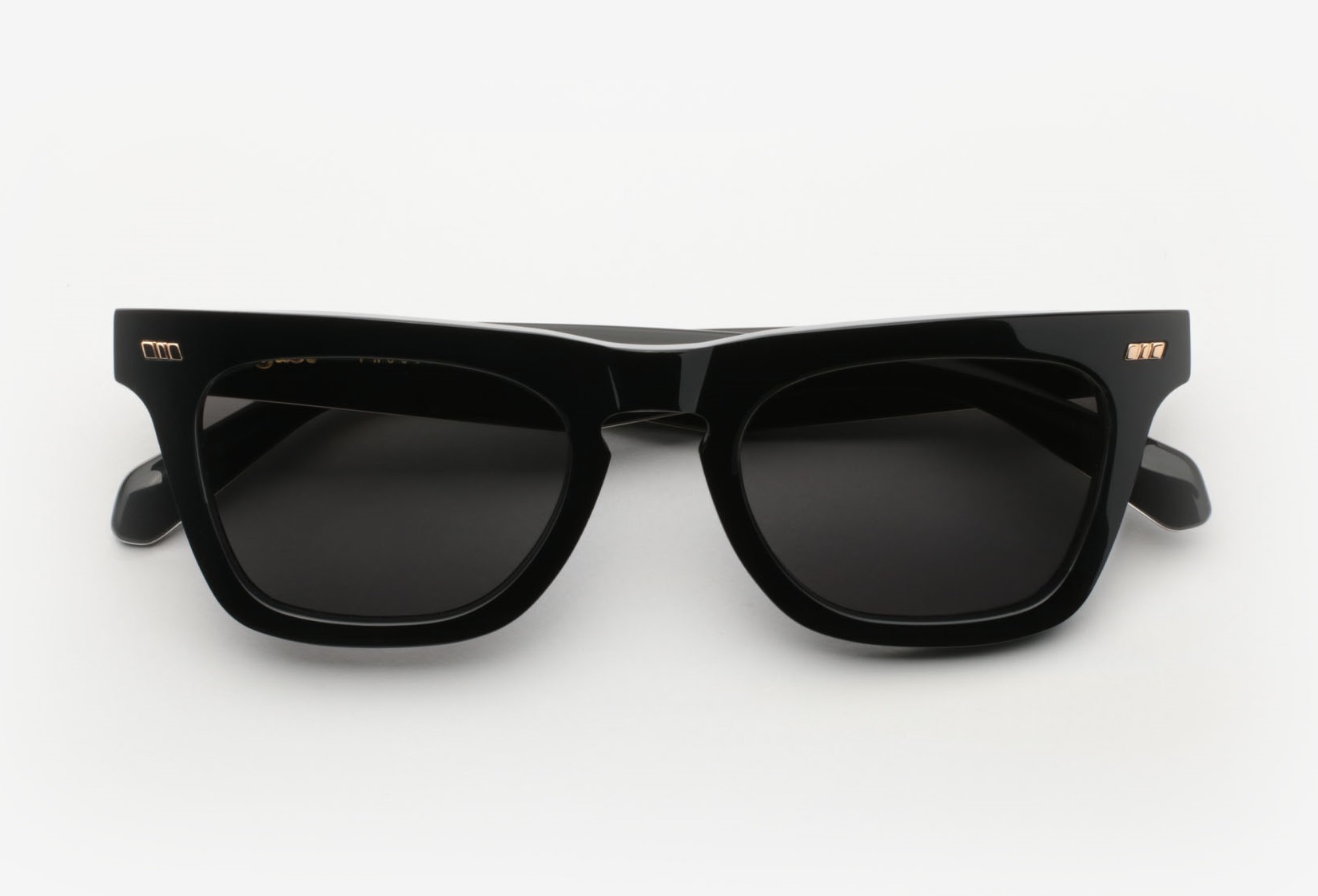 endpiece_blackgold_front-2